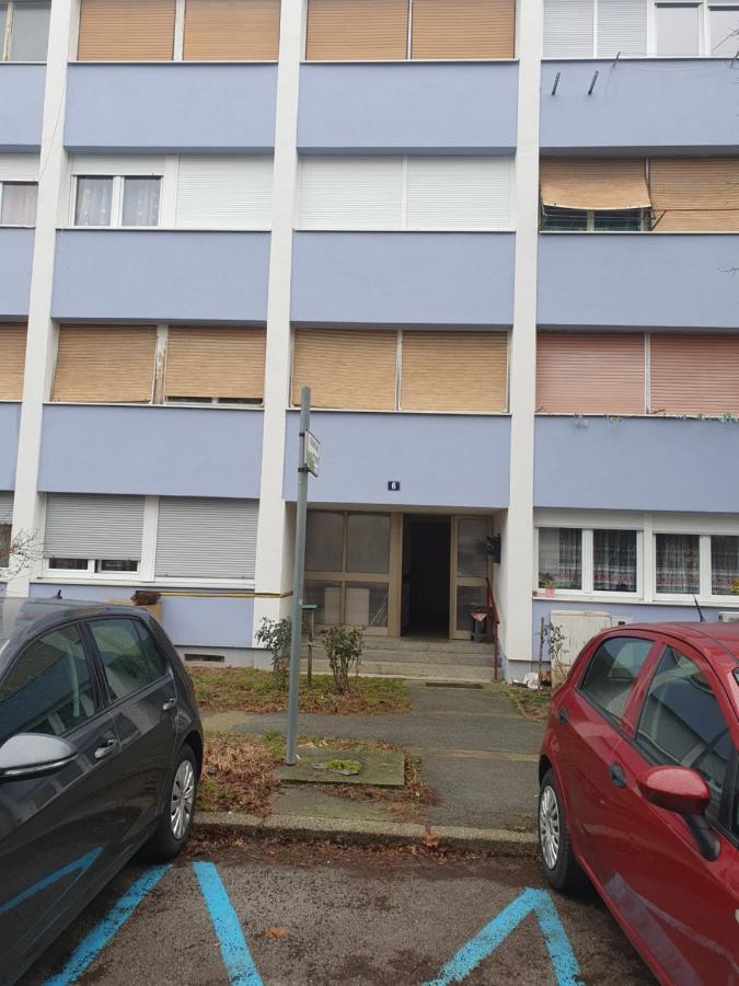 Studio Apartman Tamai Kutina Εξωτερικό φωτογραφία