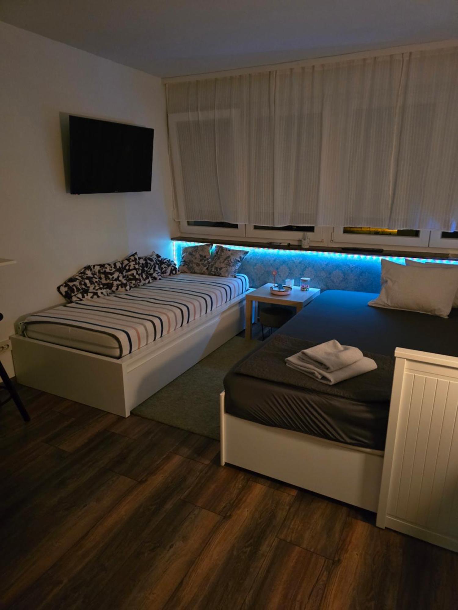 Studio Apartman Tamai Kutina Εξωτερικό φωτογραφία